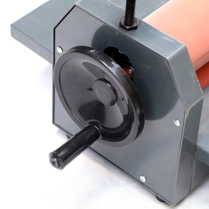 手動式冷間ロールラミネーター、最大幅131cm、厚さ15mm - Laminator Cold Roll のレビューと価格